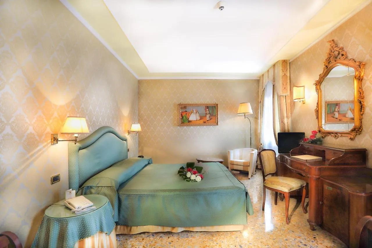 ונציה Hotel Colombina